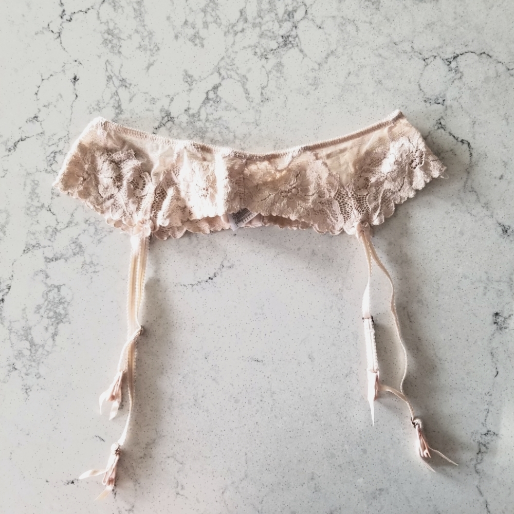 Garter belt
